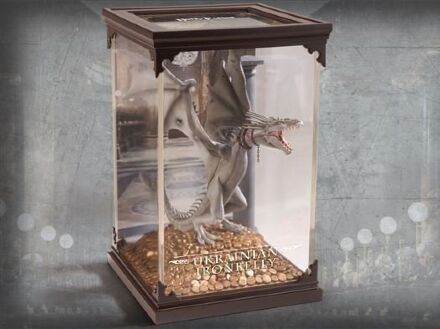 Статуетка Harry Potter Noble Collection Magical Creatures No. 5 Ukrainian Ironbelly Гаррі Поттер Український залізнобрюх