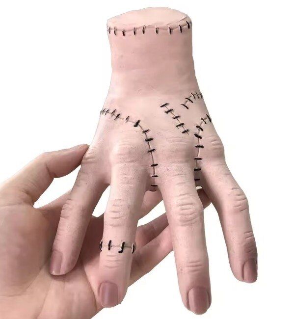 Игрушка Wednesday Addams 3D Keychain Уэнсдэй Аддамс Рука Вещь 20 см.