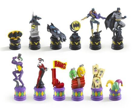 Шахи Бетмен The Batman Chess Set (The Dark Knight vs The Joker)