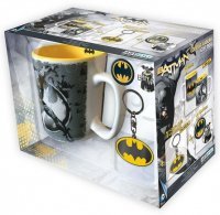 Подарочный набор Бетмэн DC COMICS Batman чашка 460 мл, брелок и пины	