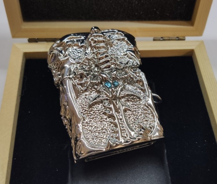 Запальничка WORLD OF WARCRAFT The lich king Lighter (silver) + подарункова коробка з дерева 