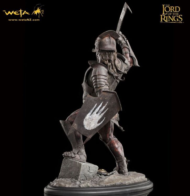 Статуэтка The Lord of the Rings Uruk-hai swordsman Statue (Weta Collectibles)