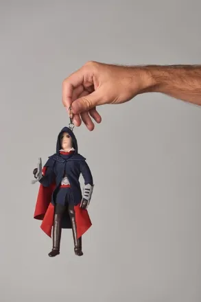 Брелок WP Merchandise плюшевий ASSASSINS CREED Evie Frye 20 см.