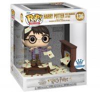 Фігурка Funko Harry Potter with Hogwarts Letters фанко Гаррі Поттер листи Хогвартс (Funko Exclusive) 136