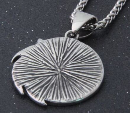 Кулон Геральта медальйон 3D Відьмак (The Witcher Geralt) з нержавіючої сталі із серіалу