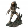 Статуэтка Diamond Select Toys Predator Gallery: Unmasked Predator Figure (Хищник) 