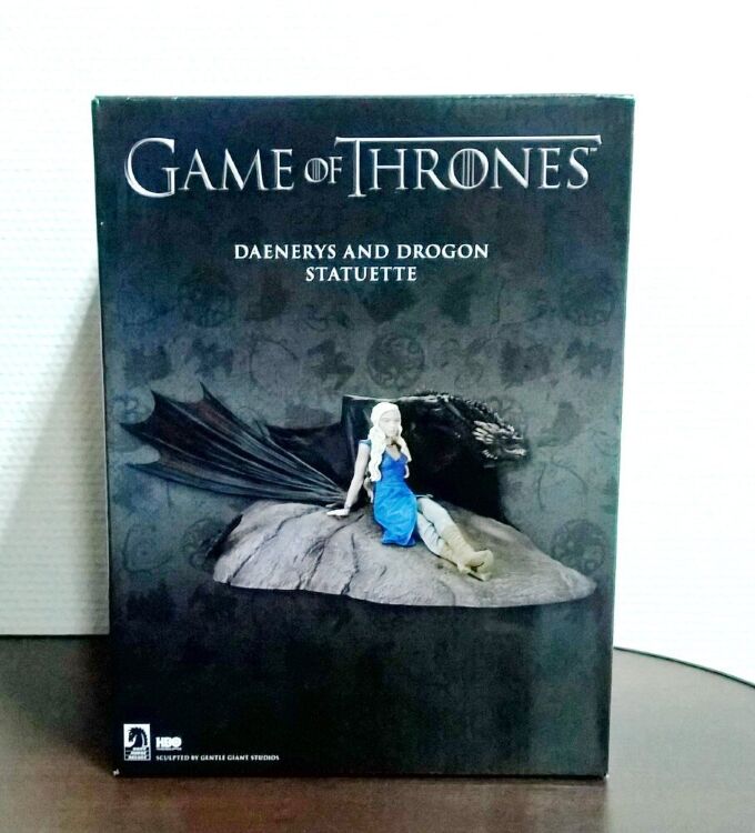 Статуэтка Game of Thrones Daenerys and Drogon Mini Statue
