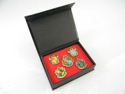 Набор значков Harry Potter Hogwarts Badge Set 5 School