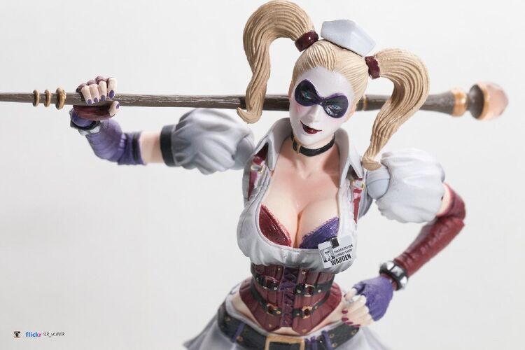 Фигурка DC Batman Arkham Asylum Harley Quinn Play Arts Kai Action Figure